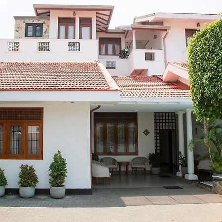 Bed and Breakfast Suriya Arana Negombo Exterior foto