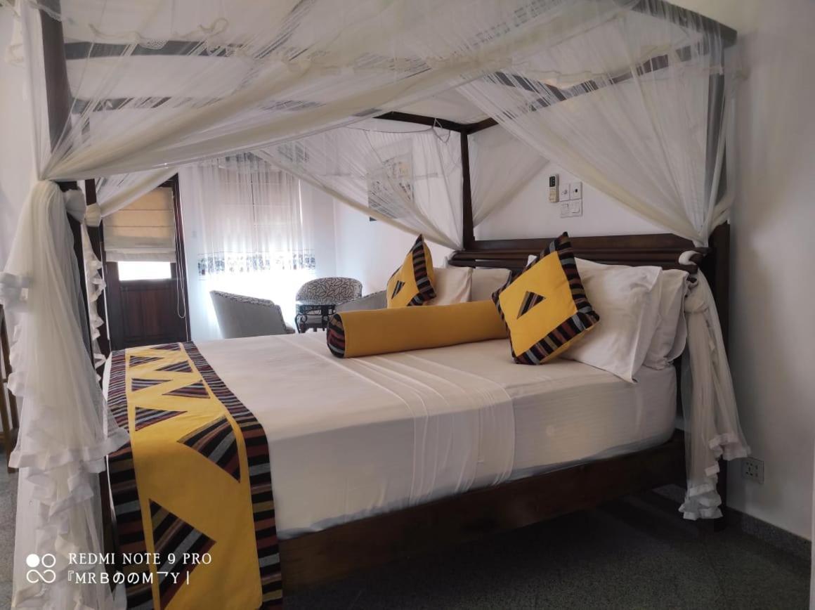 Bed and Breakfast Suriya Arana Negombo Exterior foto