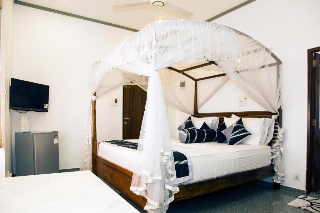 Bed and Breakfast Suriya Arana Negombo Exterior foto