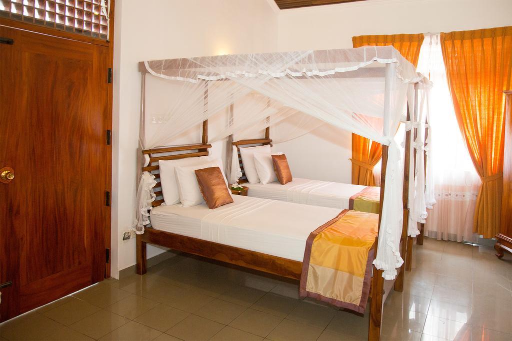 Bed and Breakfast Suriya Arana Negombo Exterior foto