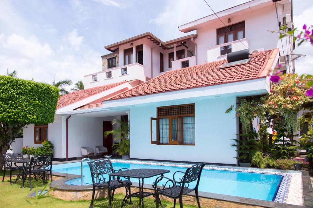 Bed and Breakfast Suriya Arana Negombo Exterior foto