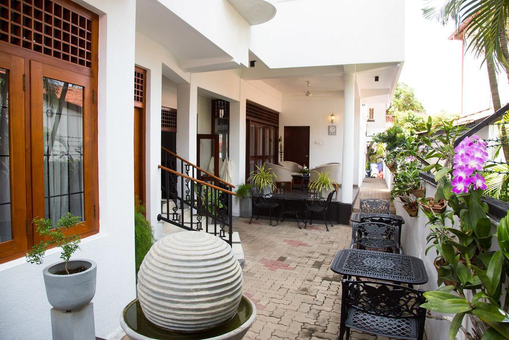 Bed and Breakfast Suriya Arana Negombo Exterior foto