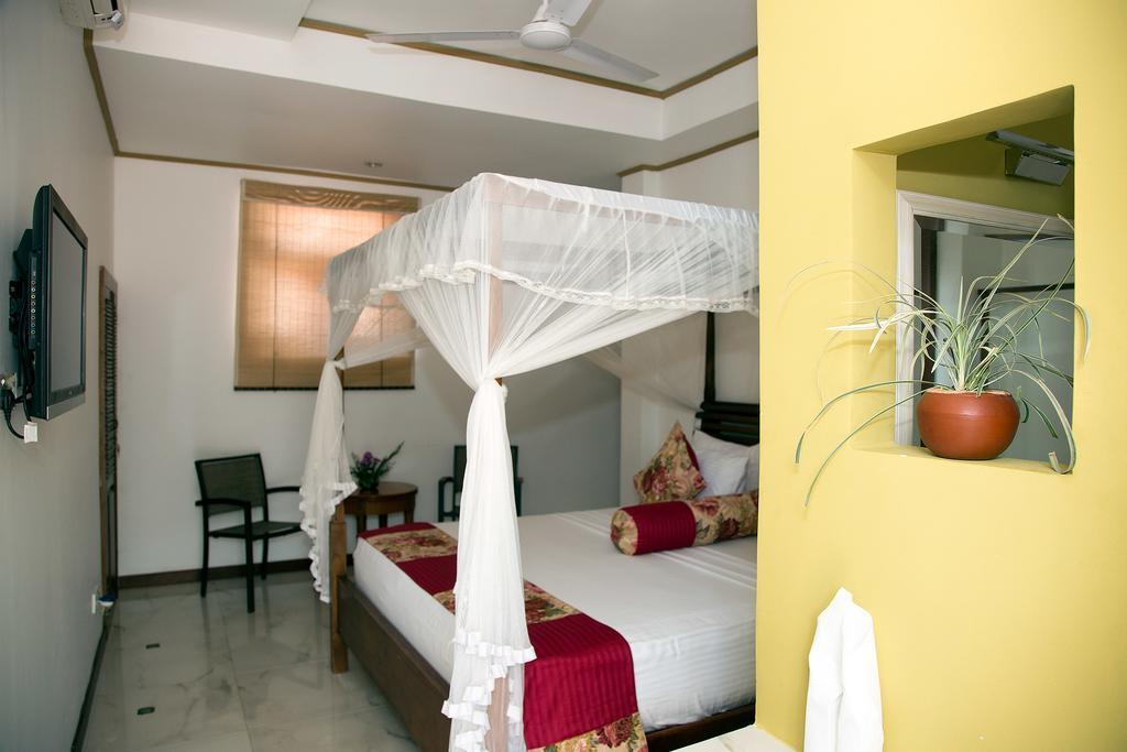 Bed and Breakfast Suriya Arana Negombo Exterior foto