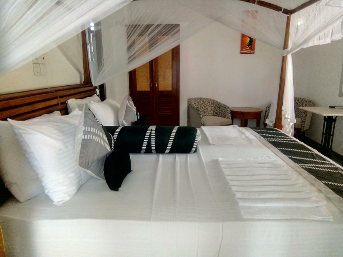 Bed and Breakfast Suriya Arana Negombo Exterior foto